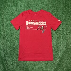 Tampa Bay Buccaneers Nike Red T-Shirt Men's Size Small NFL Graphic Tee Football‎
